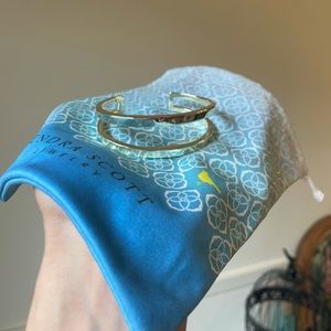 EUC Gold Zorte Cuff (S/M)